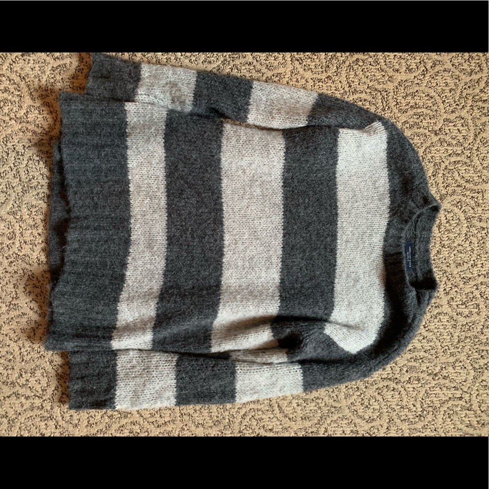 Super comfy American Eagle sweater